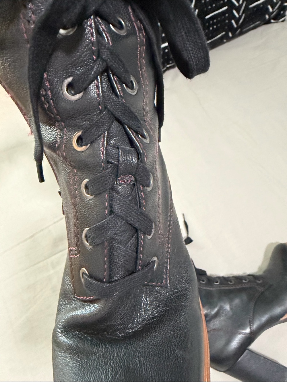 Naturalizer Black Lace-Up Block Heel Ankle Boots, Size 9 - Picture 6 of 13